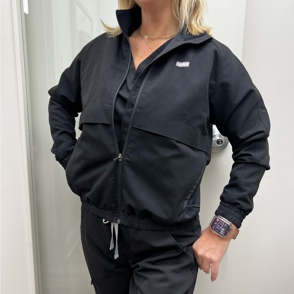 Figs Sydney Scrub Jacket - Picture 4 of 8